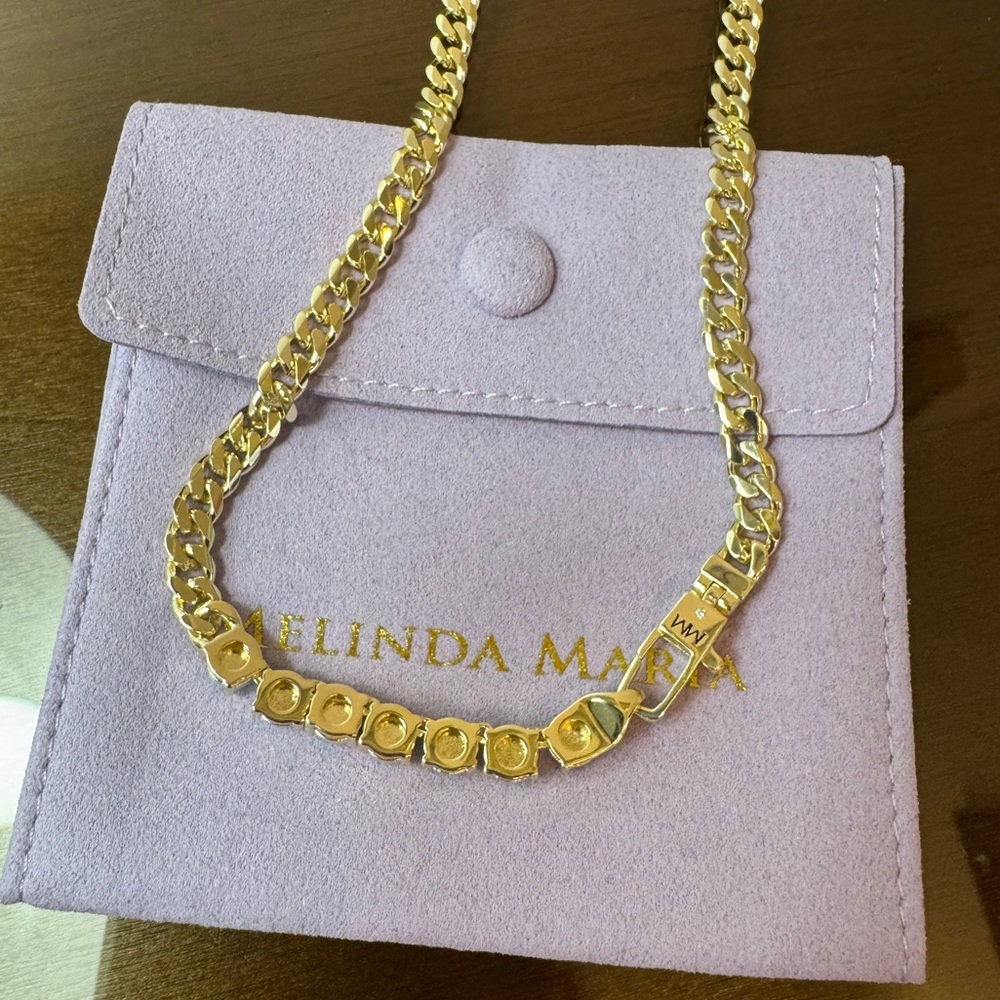 Elegant Gold and Simulated Opal Necklace - Picture 9 of 10